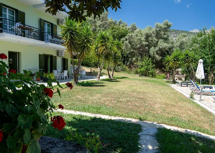 Vliho Bay Suites & Apartments