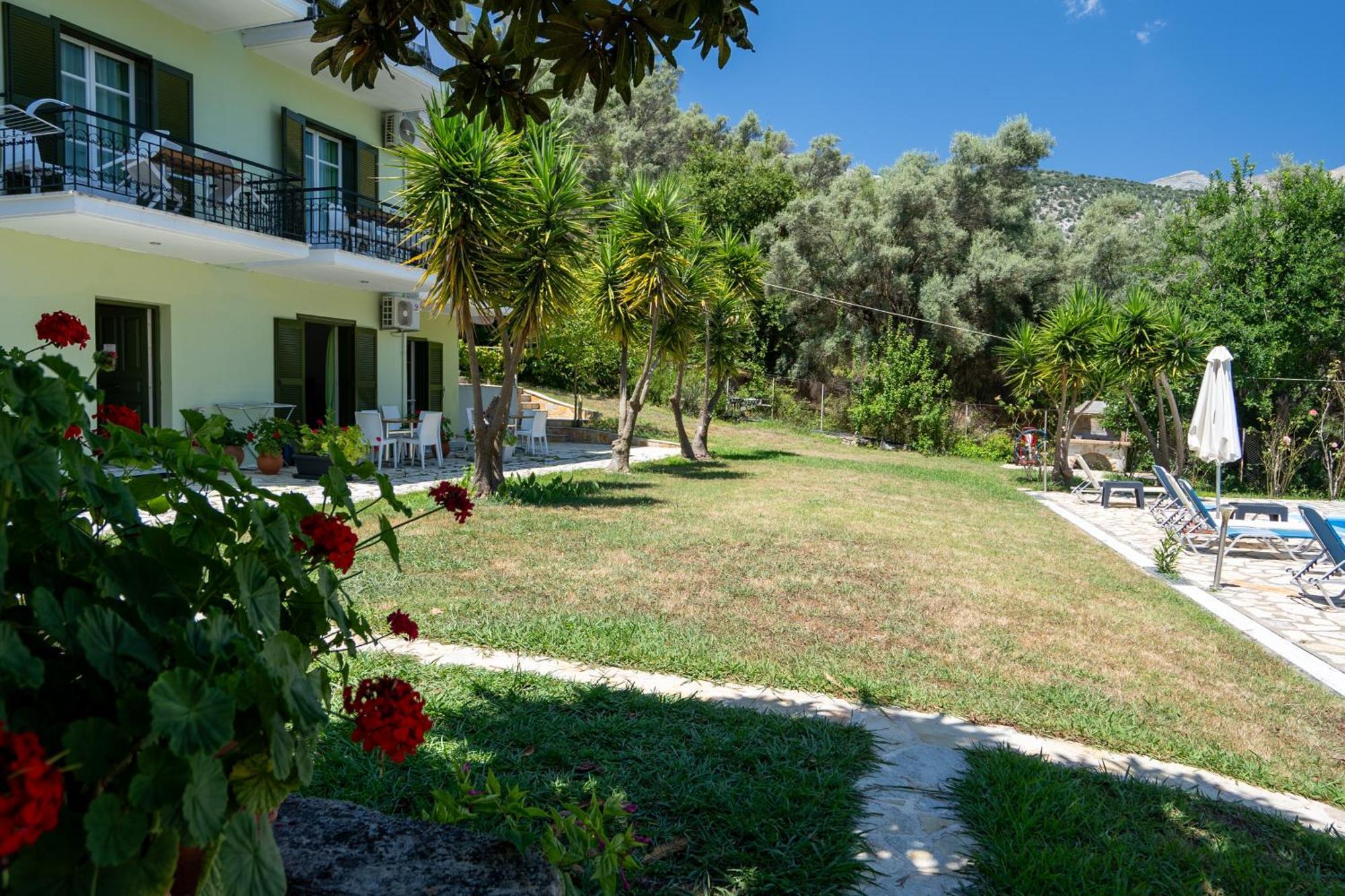 Apartament Vliho Bay & *