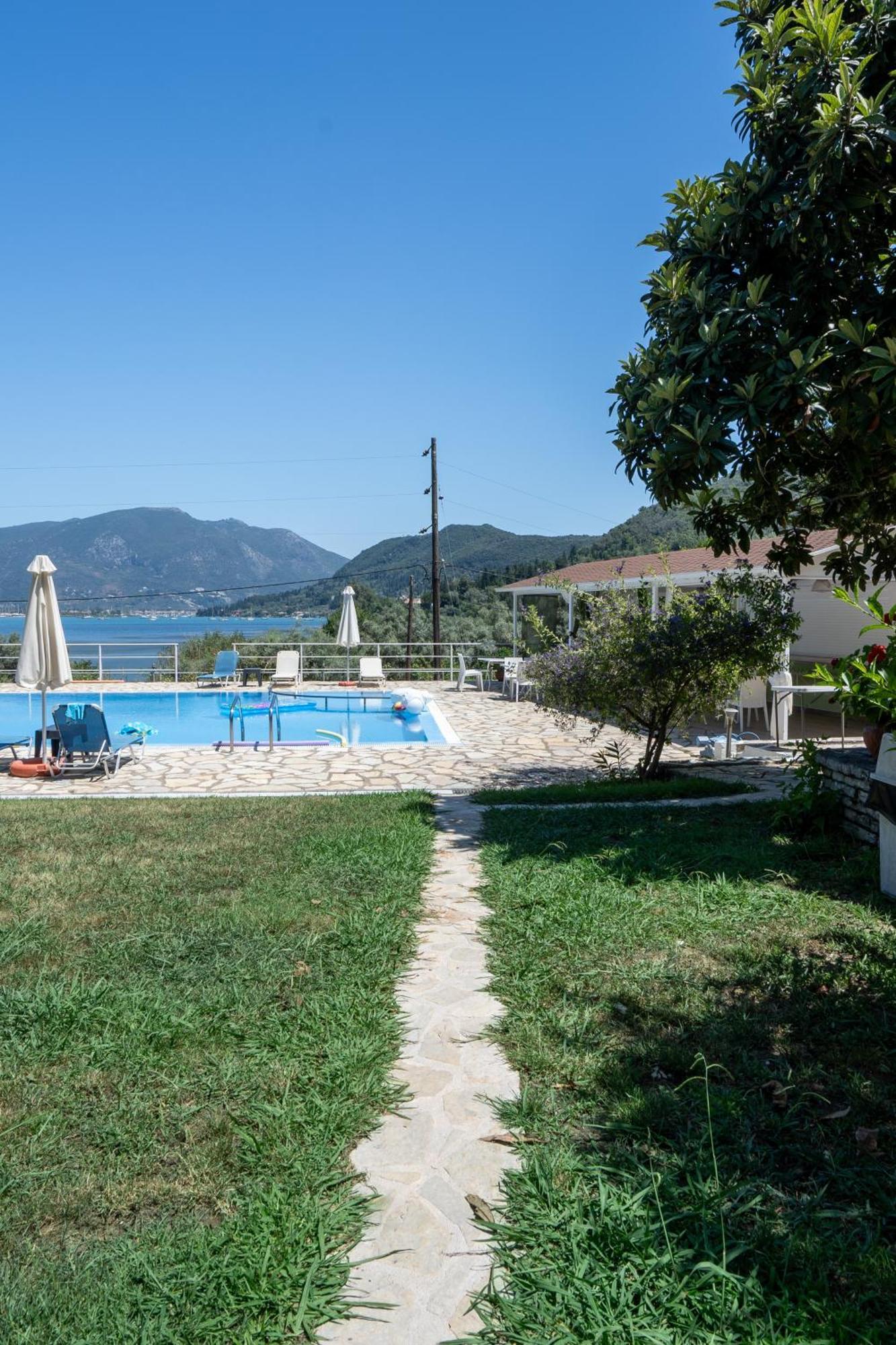 Apartament Vliho Bay & Yénion